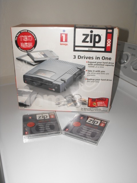 iomega Zip 100 scsi external drive for Macs & Pc's 3 Drives in One