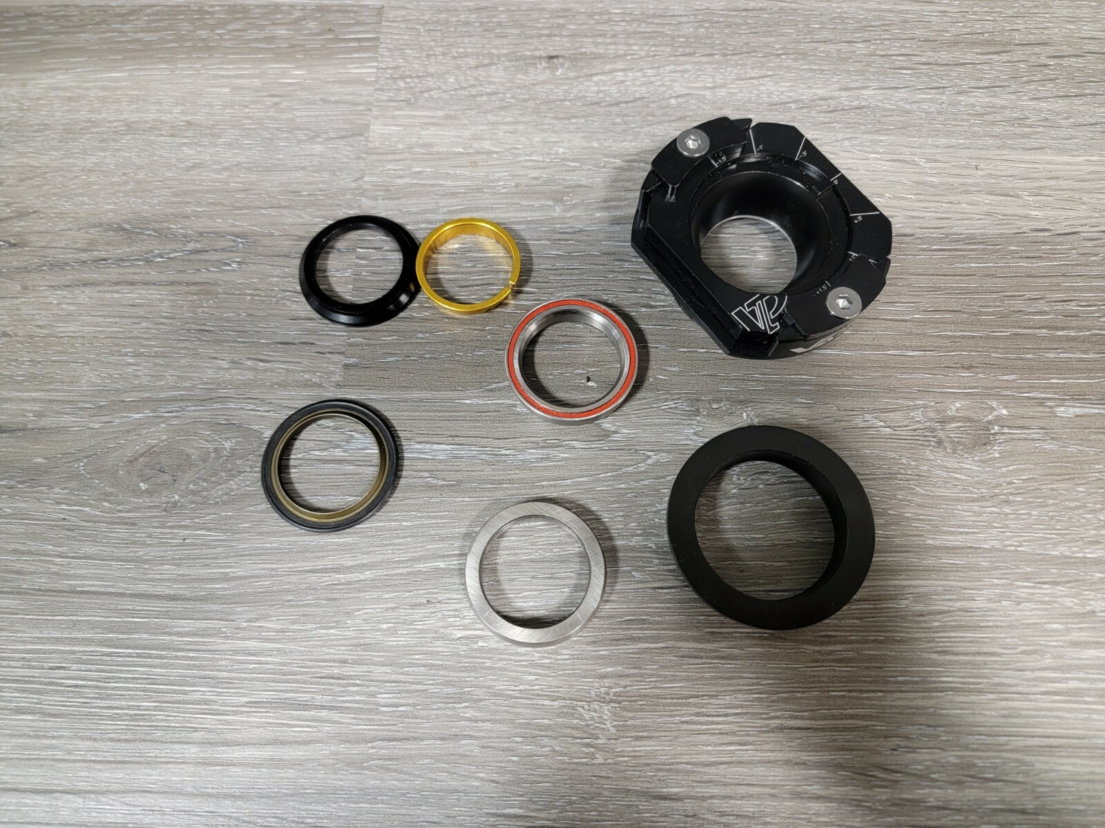 VP Components Varial Mountain Bike Adjustable Headset 3 Degrees 49.7mm