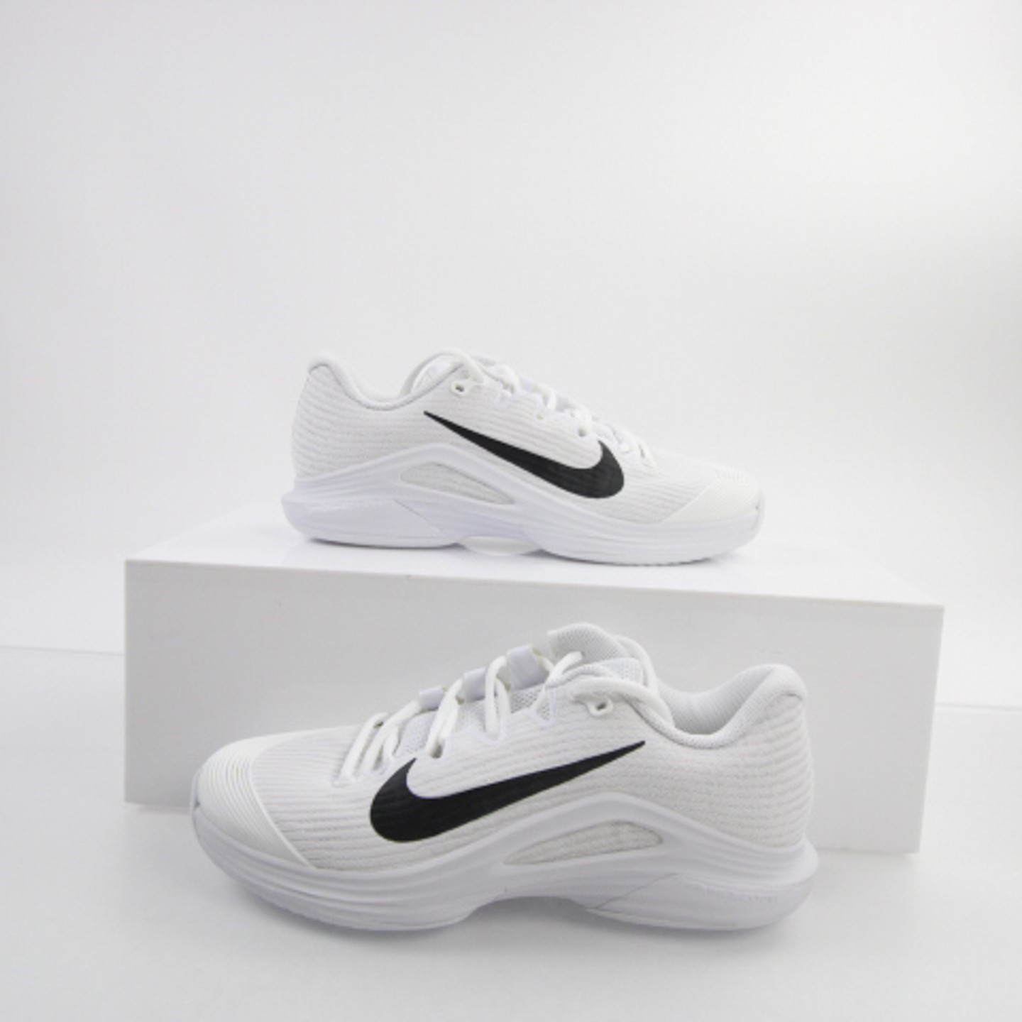 Nike Vapor Tennis Shoe Women's White New without Box Multiple Sizes