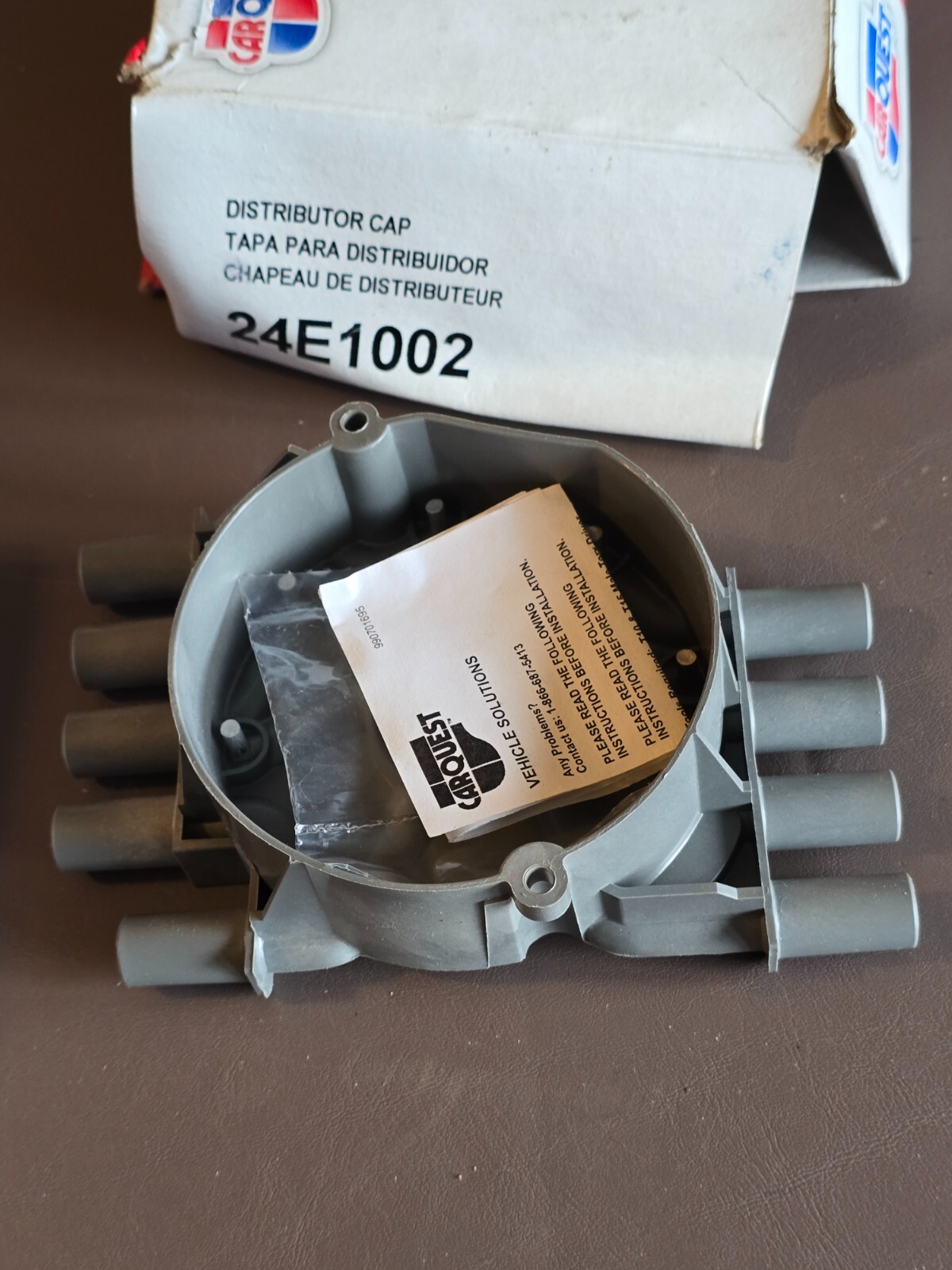 Distributor Cap-Premium CARQUEST   24E1002   NEW OLD STOCK