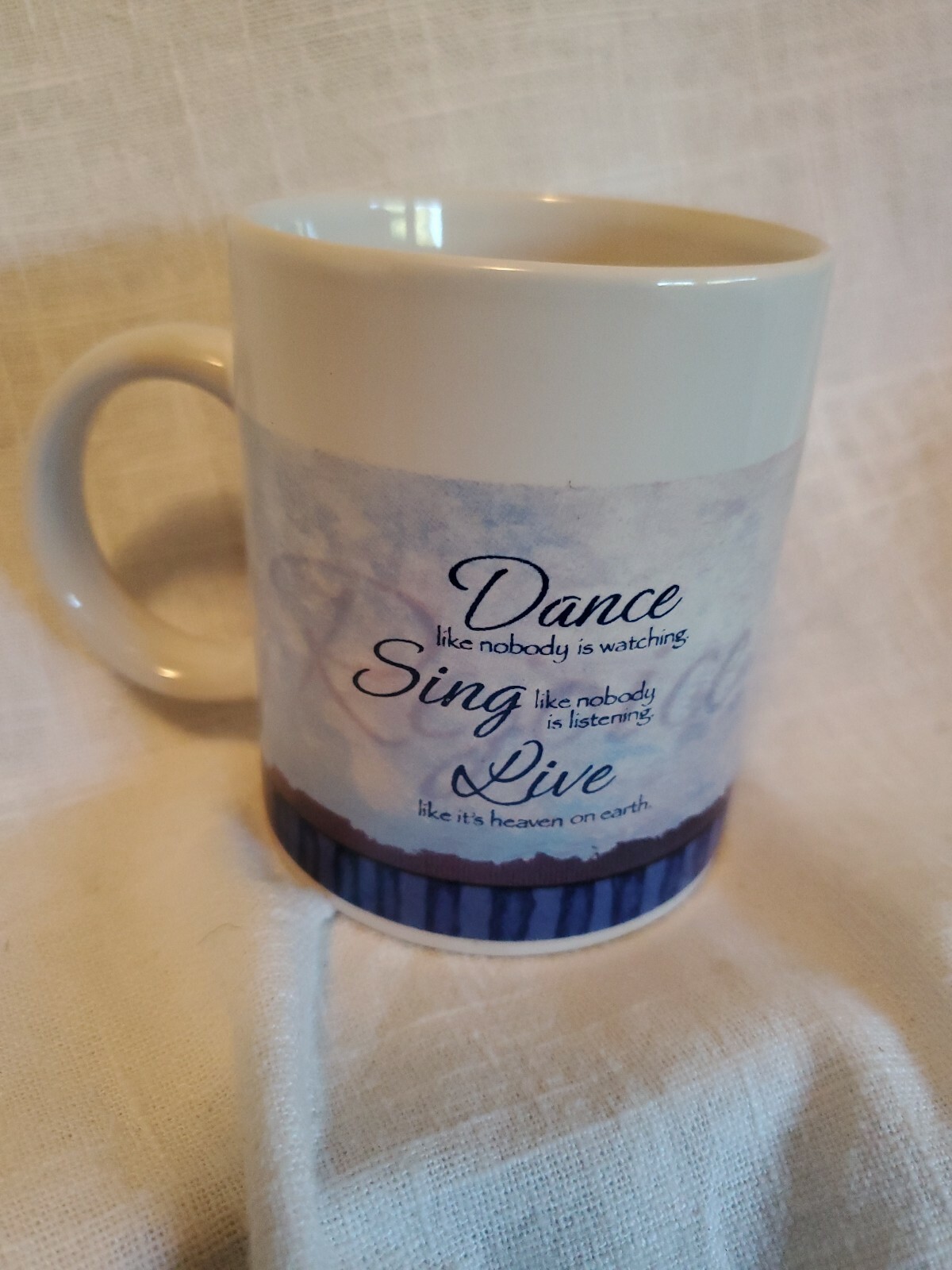 DANCE LIKE NO BODY IS WATCHING CERAMIC COFFEE MUG NEW IN BOX