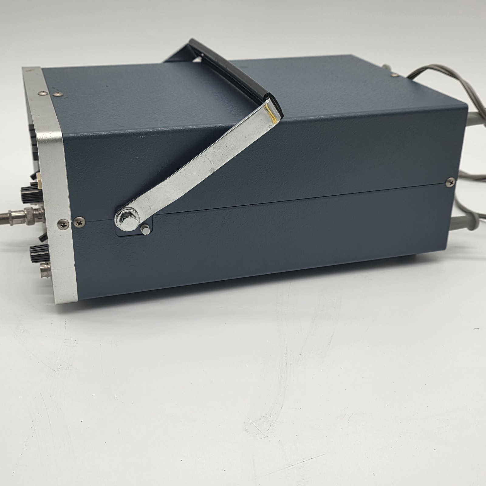 Leader LCG-396 NTSC Pattern Generator – Vintage Video Test Equipment