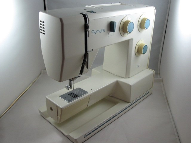 Bernette 420 sewing machine