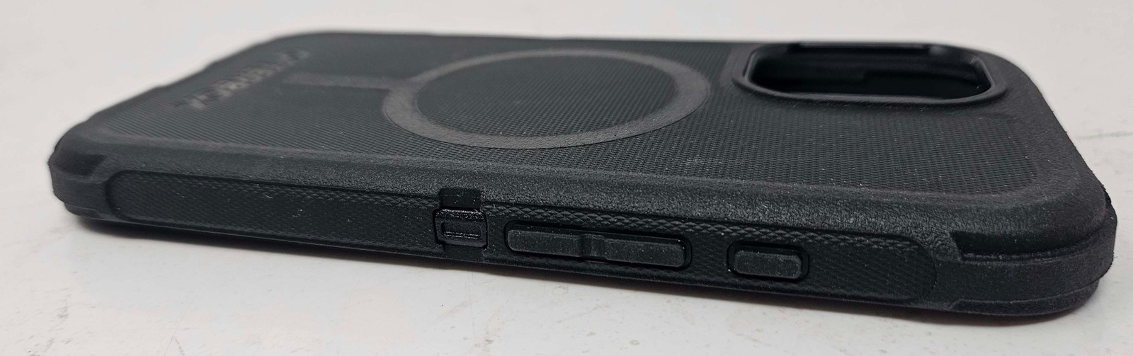 Otterbox Defender Case for Apple iPhone 16 for MagSafe