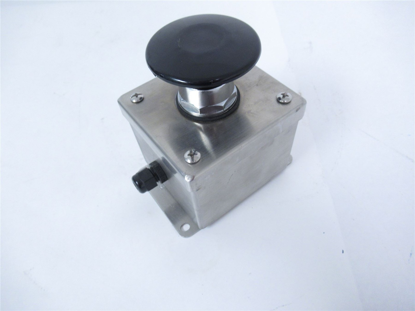 243855 New-No Box; Gainco 310562 Momentary Switch Pushbutton Assembly