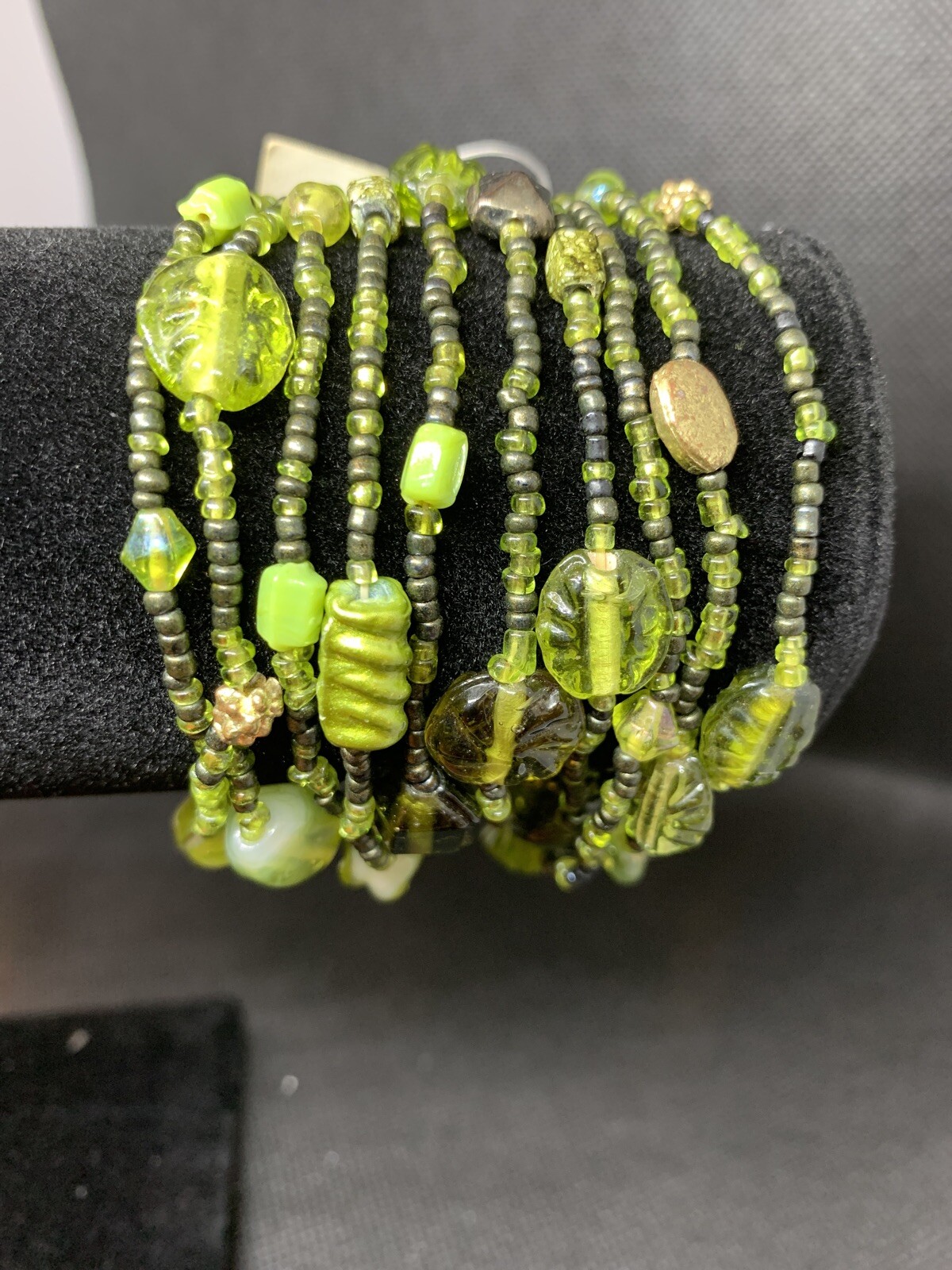 Green Glass Bead Stretch Band Bracelet