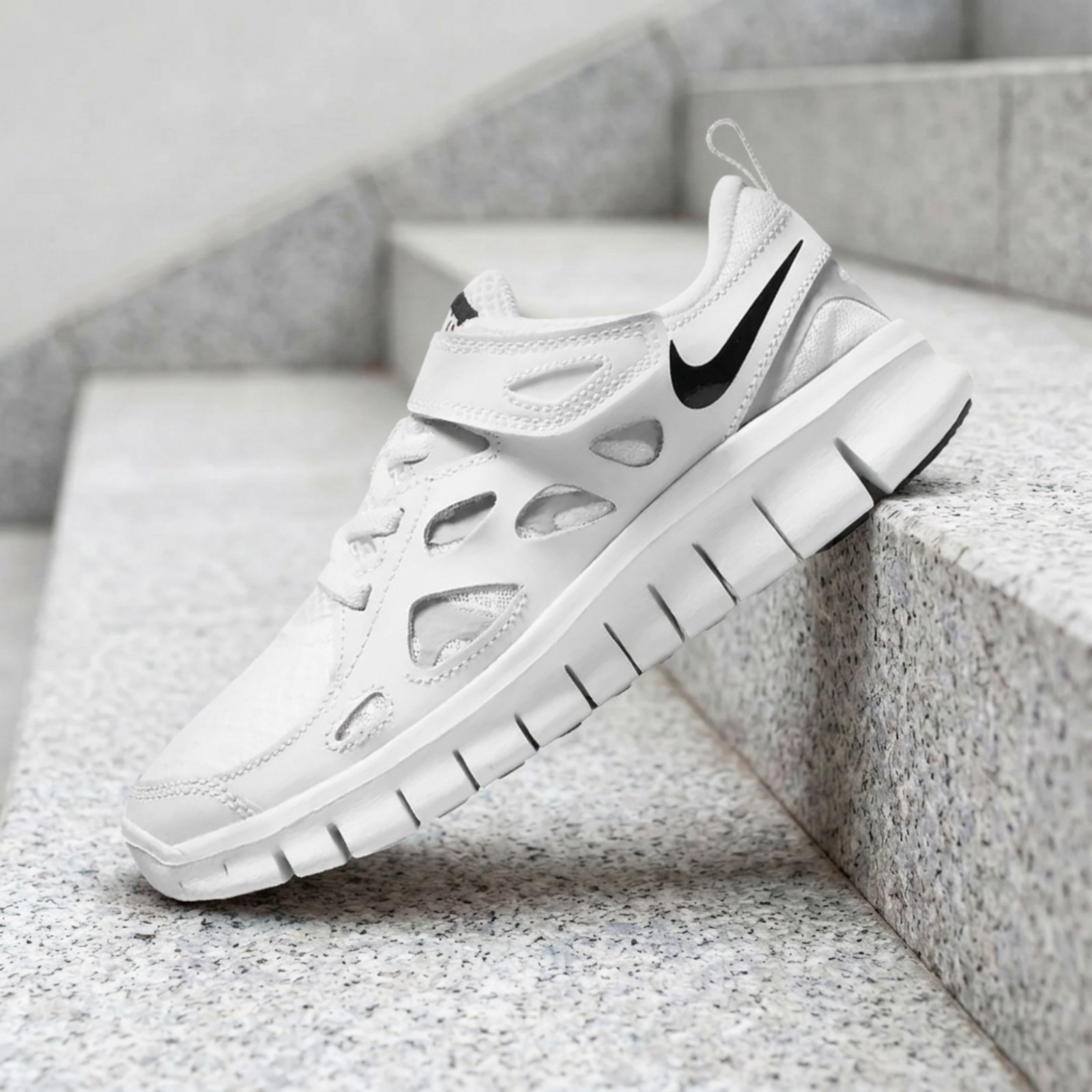 Nike Free Run 2 White Black DA2689-100 PS New
