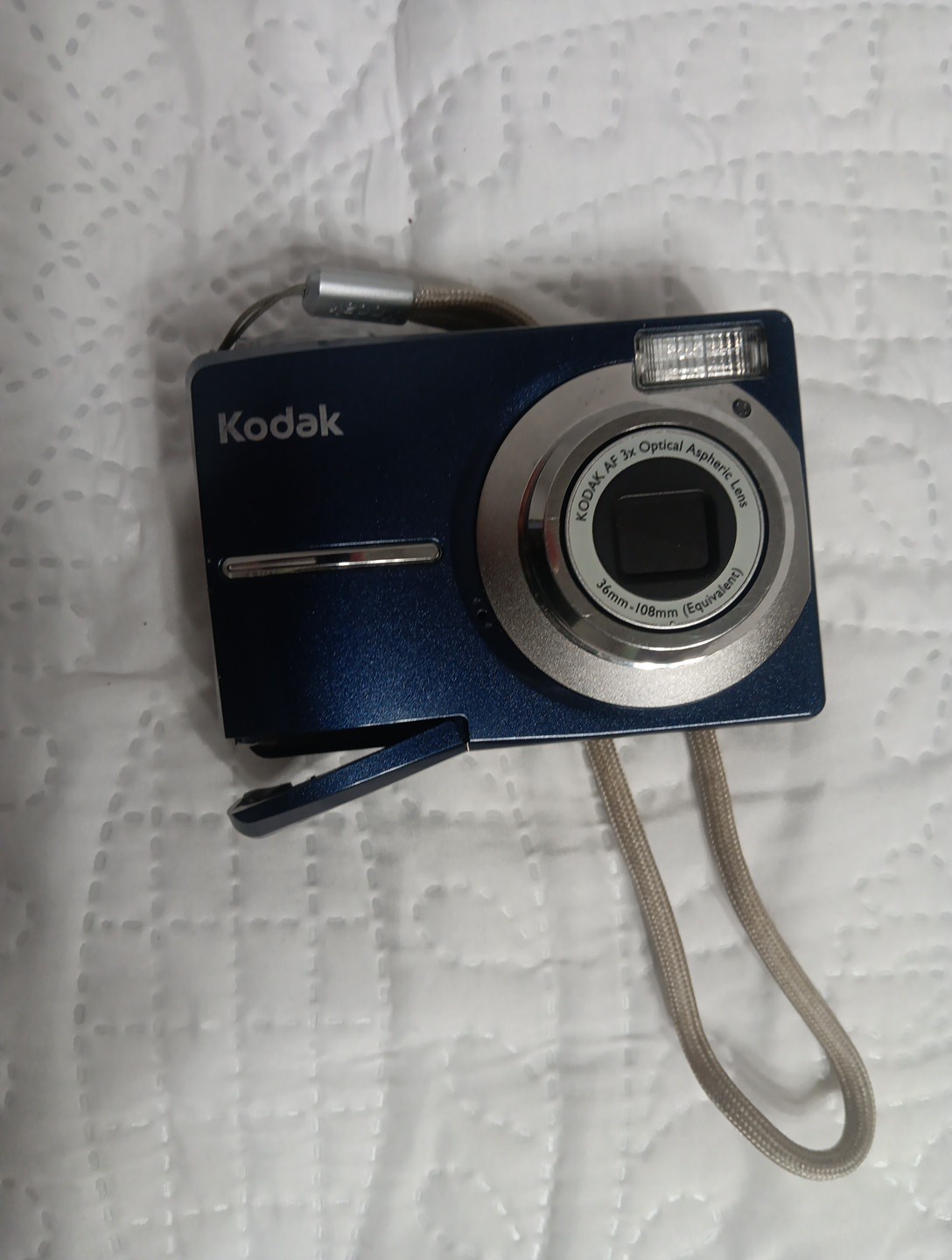 Kodak EasyShare CD93 9.2MP 3x Digital Camera Blue-Parts Only
