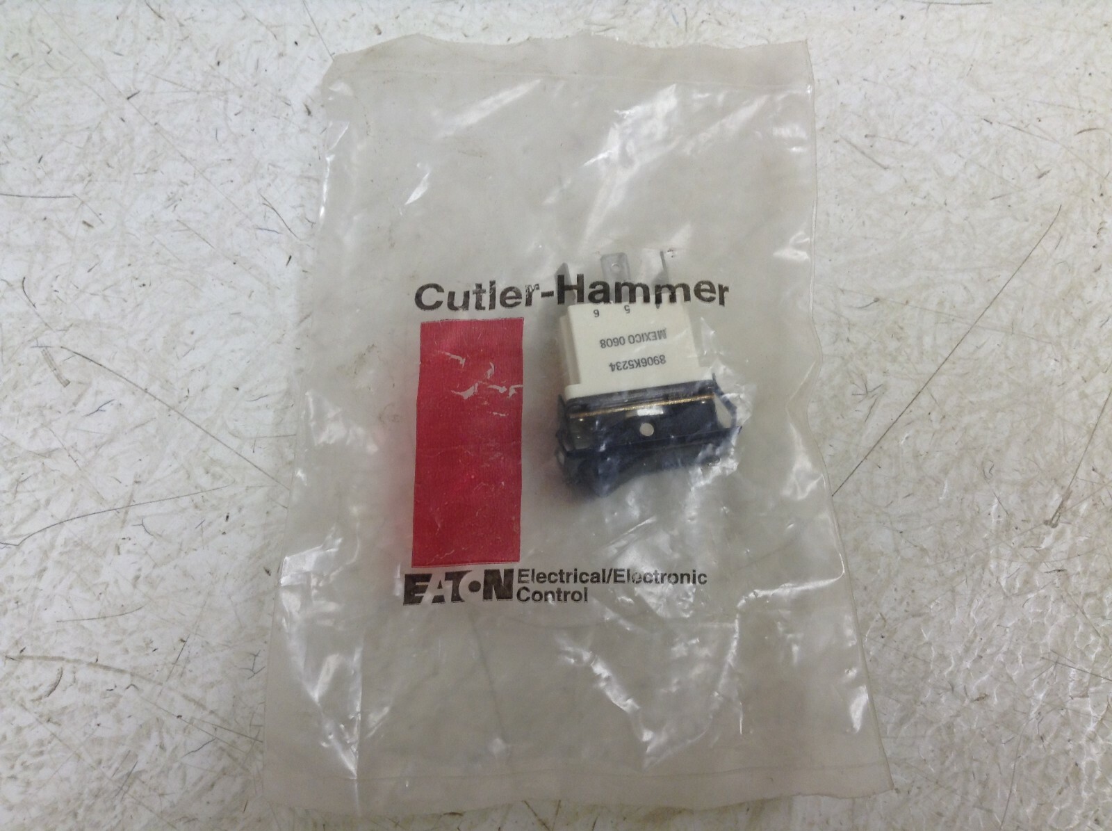 Cutler Hammer 8906K5234 2 Position Maintained Toggle Rocker Switch New (TSC)