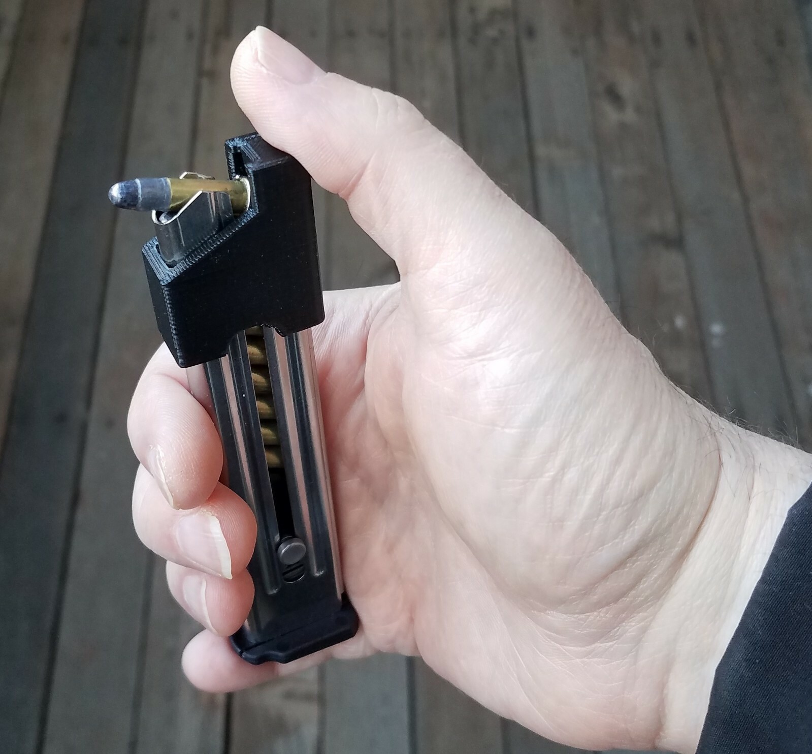 Thumb Saver magazine Loader for S&W 22 Victory Magazine 22 LR