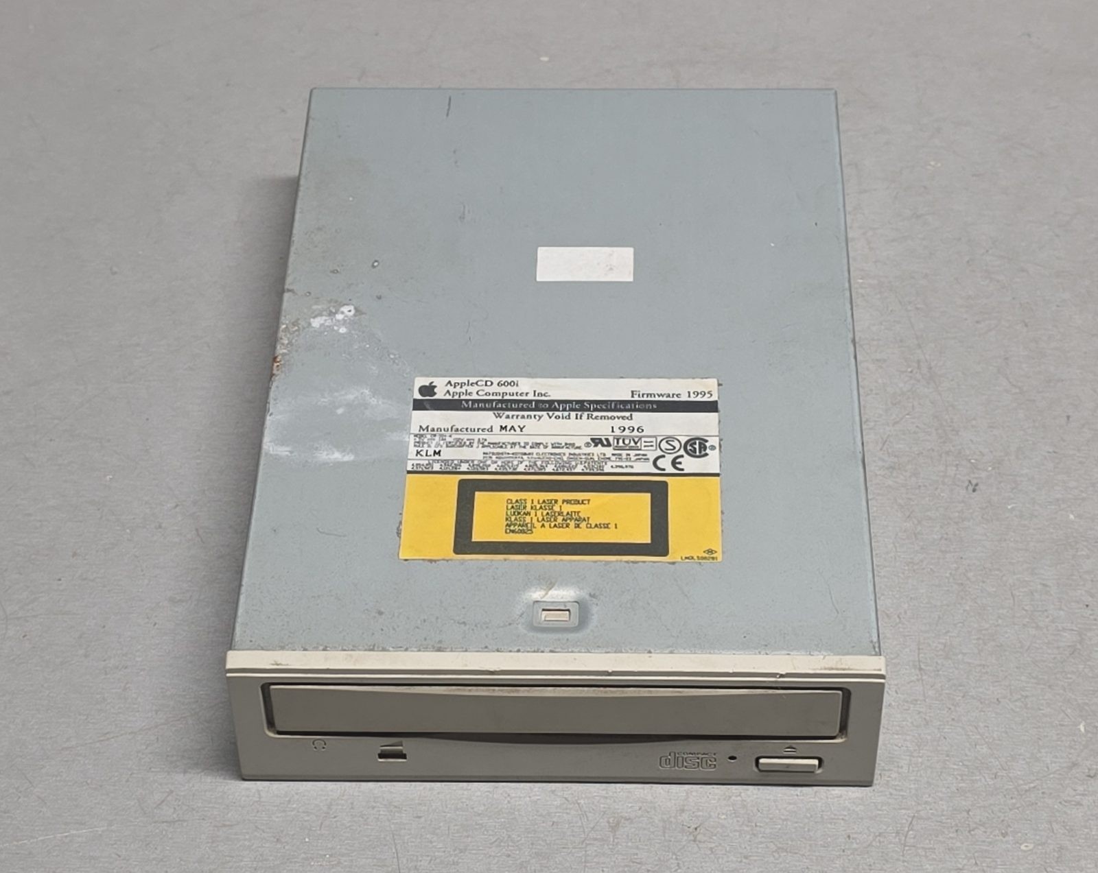 AppleCD 600i CD-ROM Drive Model CR-504-K for Vintage Macintosh 1996