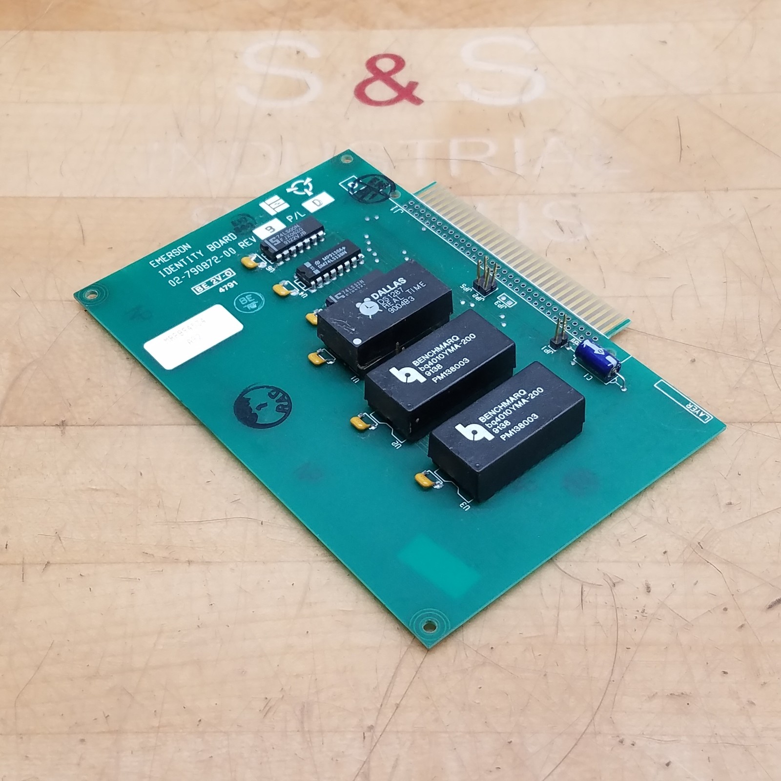 Liebert Emerson 02-790872-00 Rev B P/L D Identity Circuit Board - USED