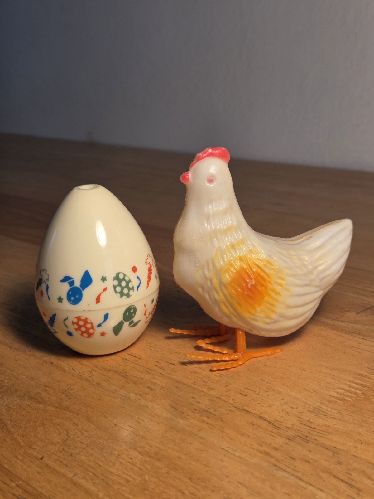 2 Easter Toys/Decor- 3" Egg Kaleidoscope, 4" Plastic Chick Hong Kong - Vintage