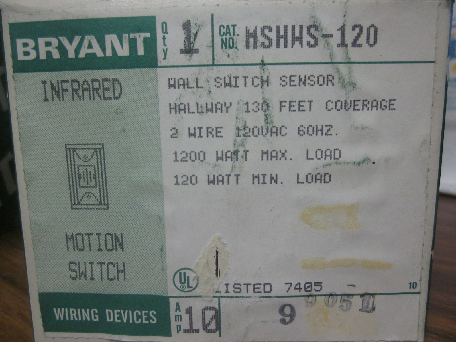 * NEW BRYANT  INFRARED MOTION SWITCH CAT No. MSHWS-120.......MM-769