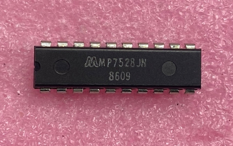 Micro Power Sys MP7528JN d/buffered multiplying 8-bit D/A Con Integrated Circuit