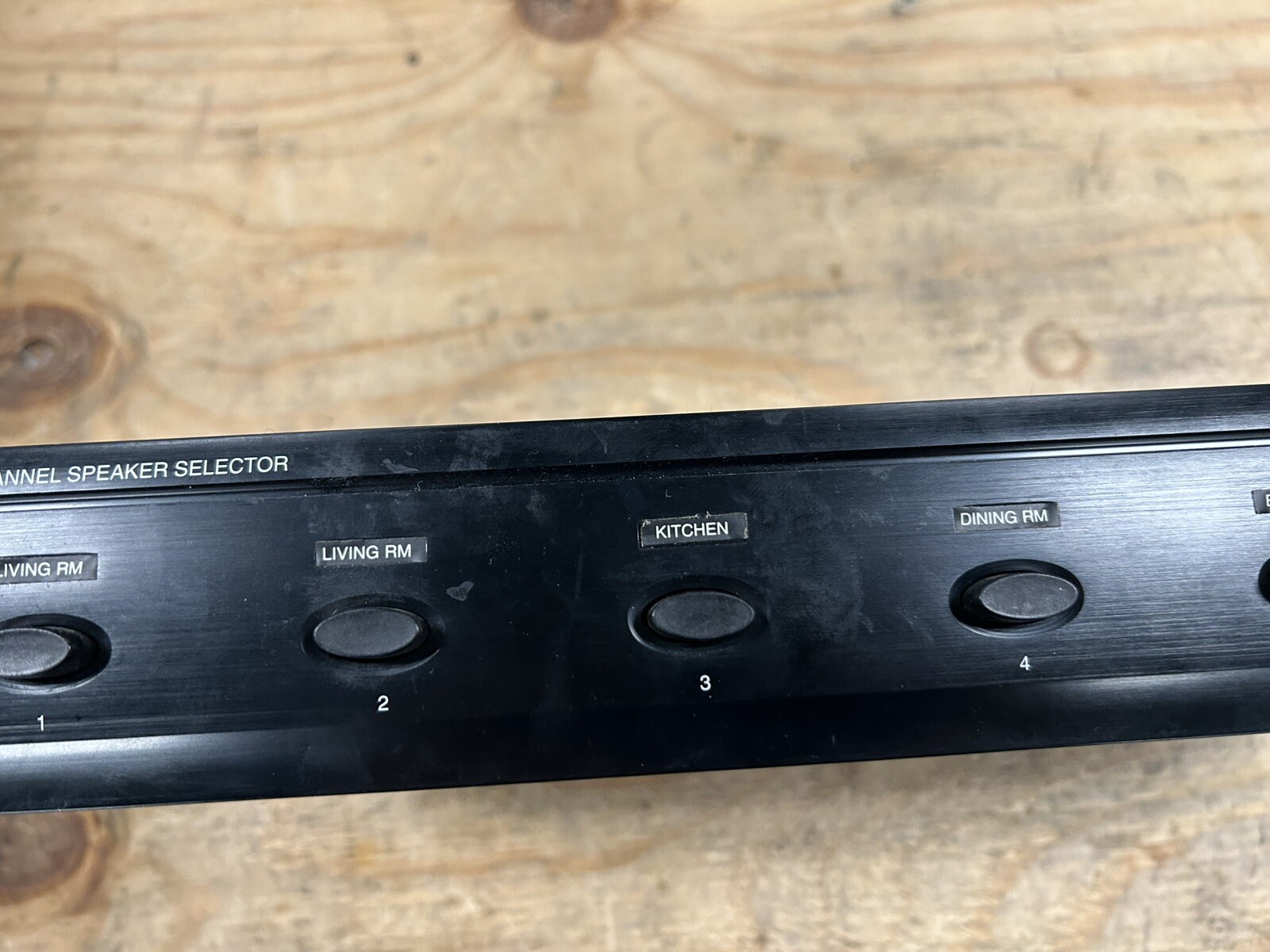 TIVOLI DESIGN SBX6 FOUR CHANNEL SPEAKER SELECTOR