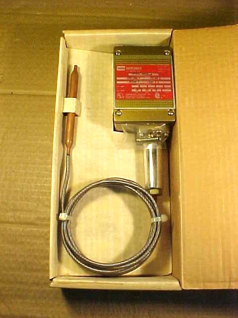 New in Box BARKSDALE  Temperature Switch MT1H – H151