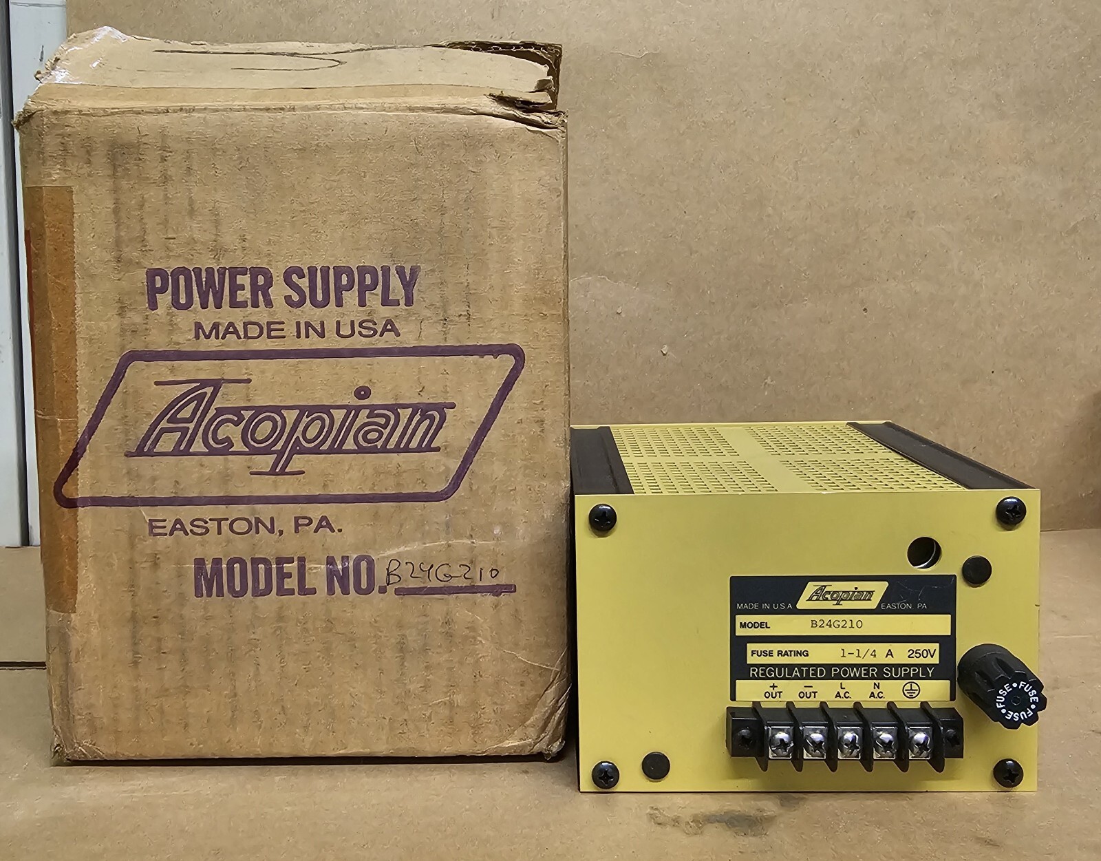 Acopian B24G210 Regulated Power Supply 1-1/4 A 250V