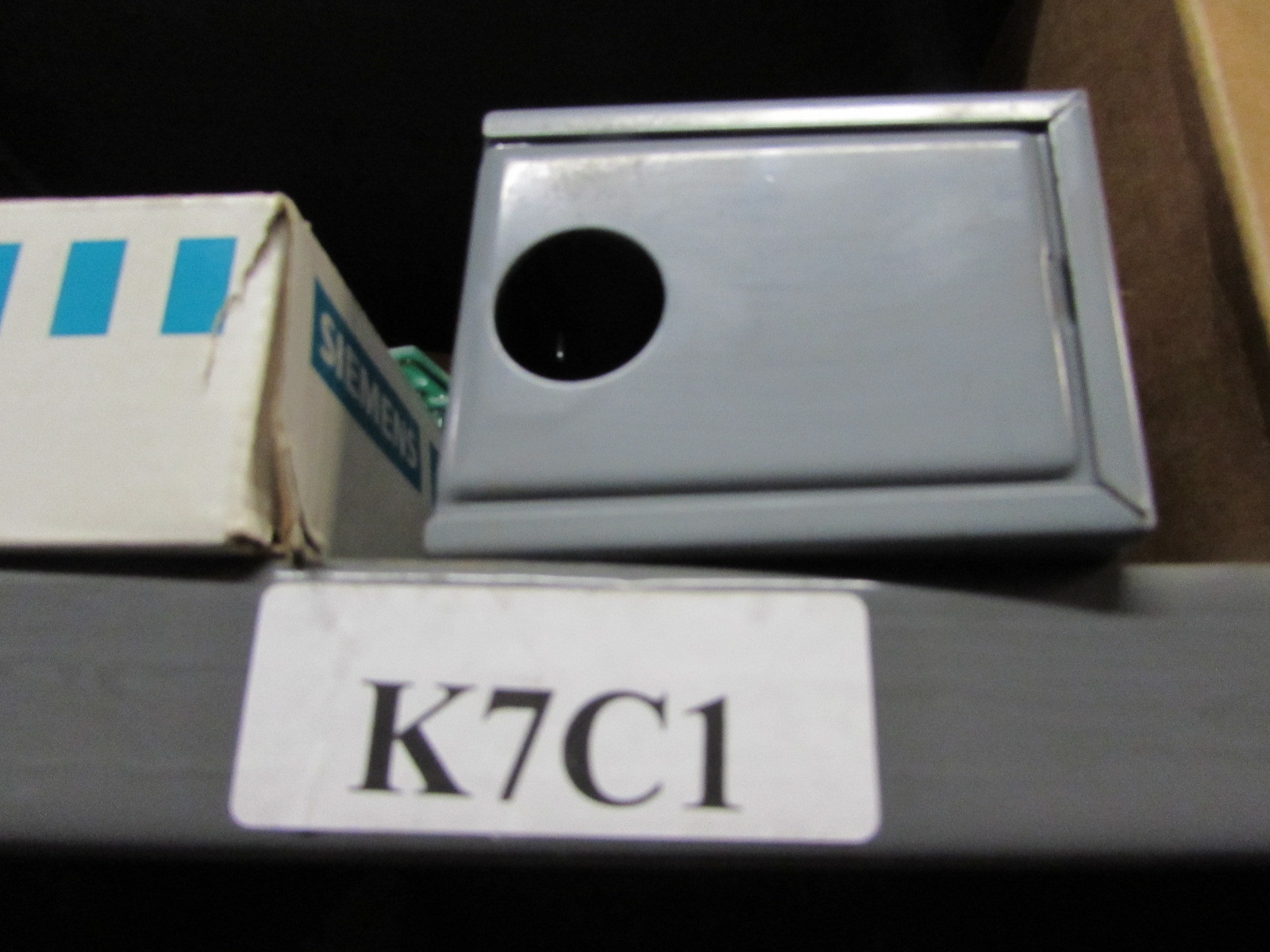 ALLEN BRADLEY 837-A2X221 TEMPERATURE CONTROLLER RANGE -60-50° ***XLNT***