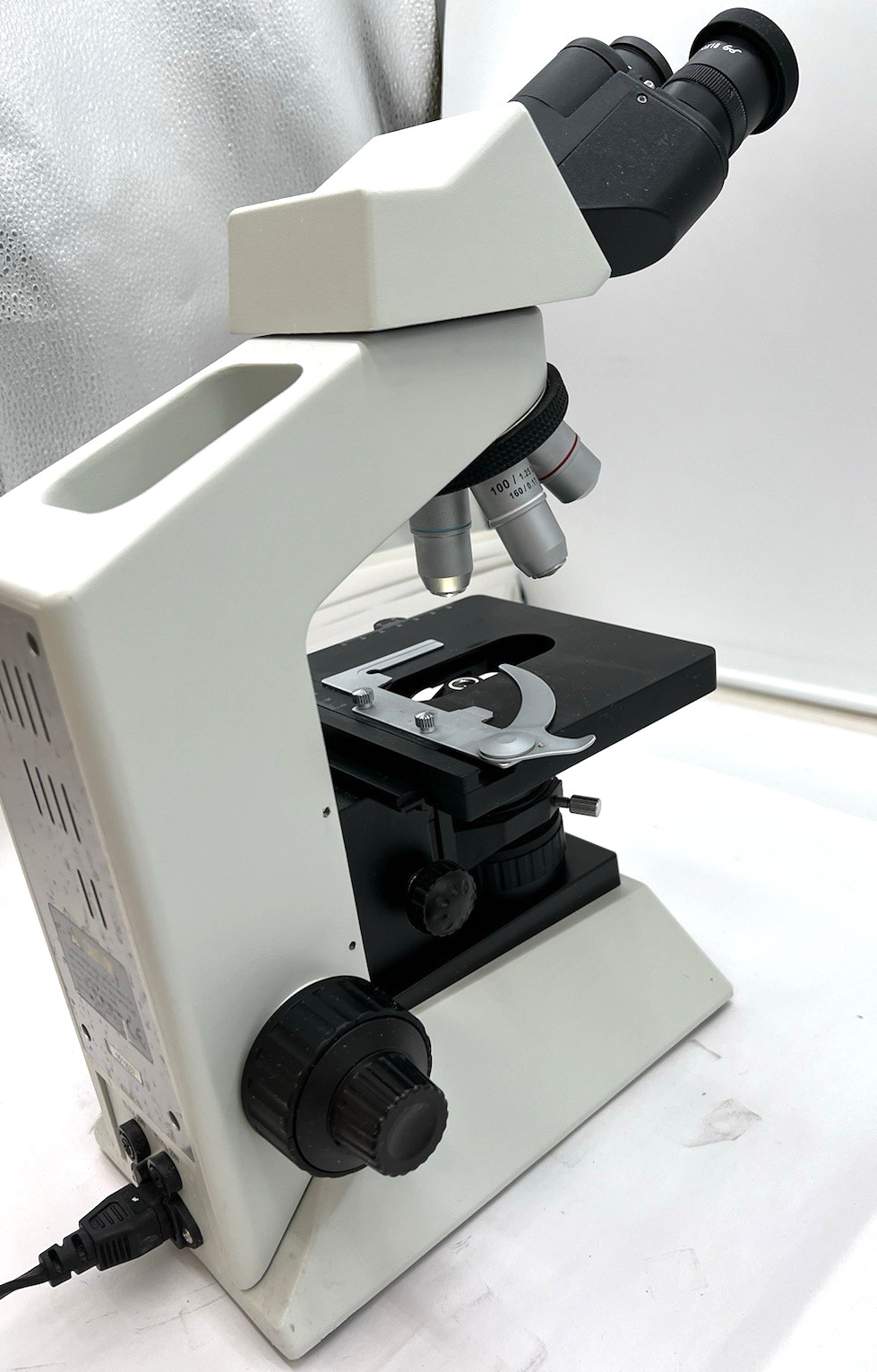 McKesson Lumeon series Hematology Microscope
