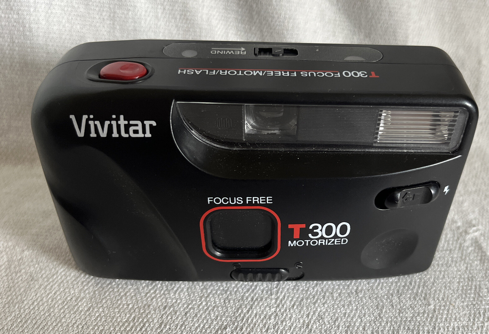 📸 NEW Vivitar T300 Motorized Camera / Flash - Focus Free
