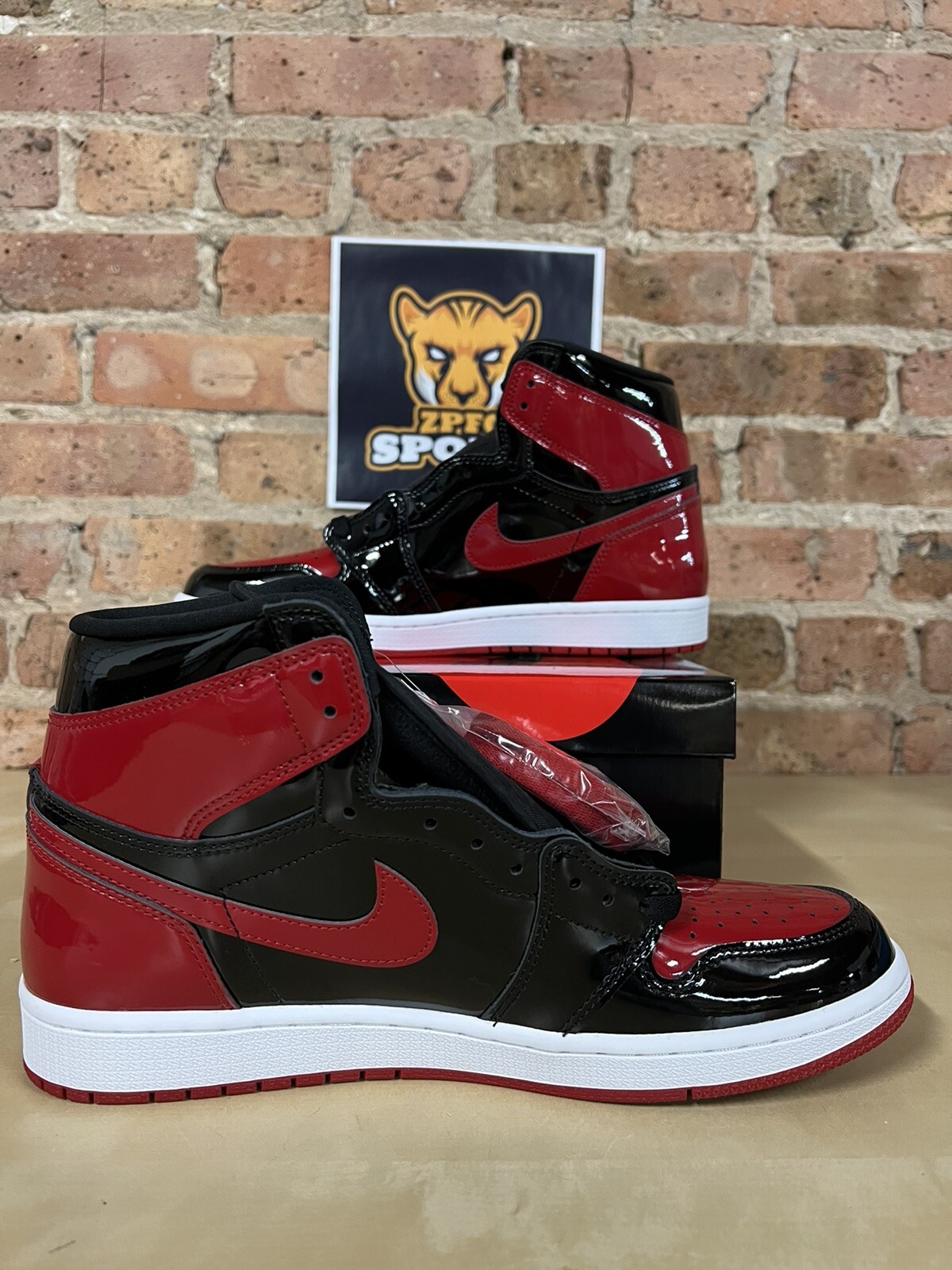 Air Jordan 1 Retro High Patent leather Bred MENS 555088-063 GS 575441-063