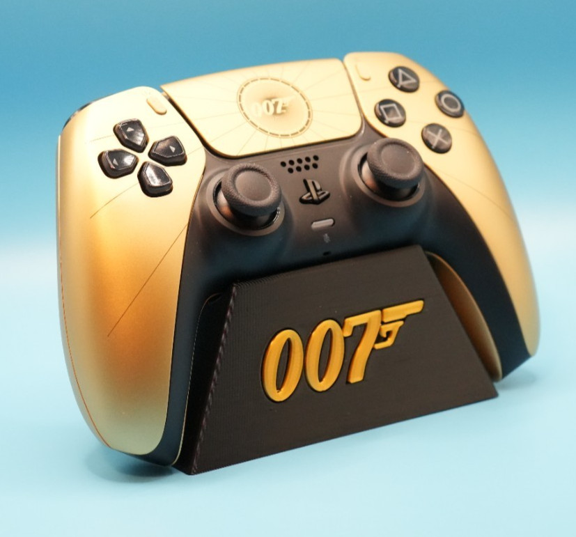 3D Printed Stand for PlayStation 5 007 controller