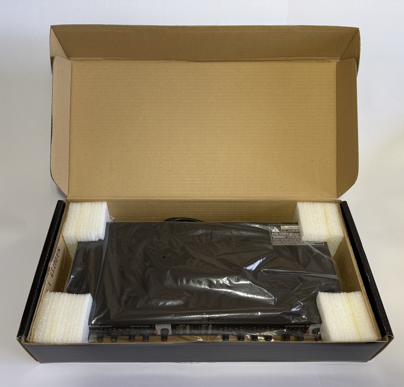 BBE MaxCom Dual Channel Compressor/Limiter/Gate w/ Power Cord & Original Box
