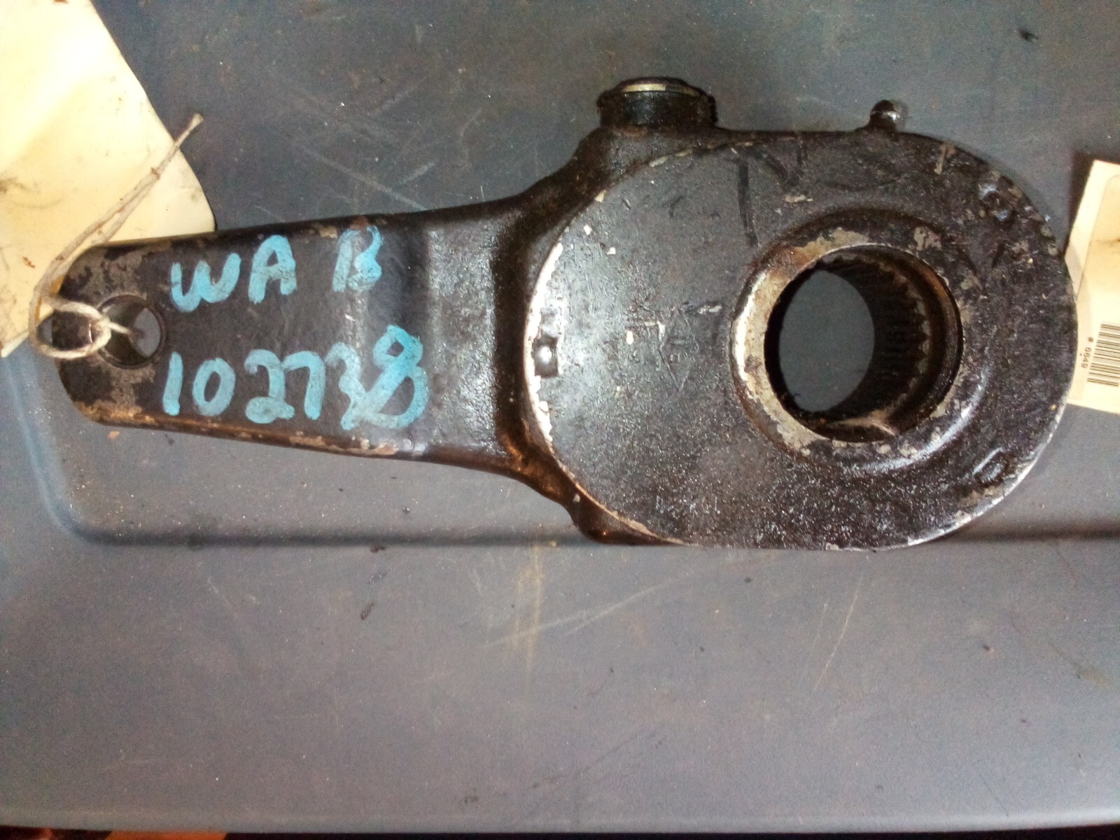 Bendix Heavy Duty 1-Hole Manual Slack Adjuster 1-1/2" 28-Spline Offset Old Mack