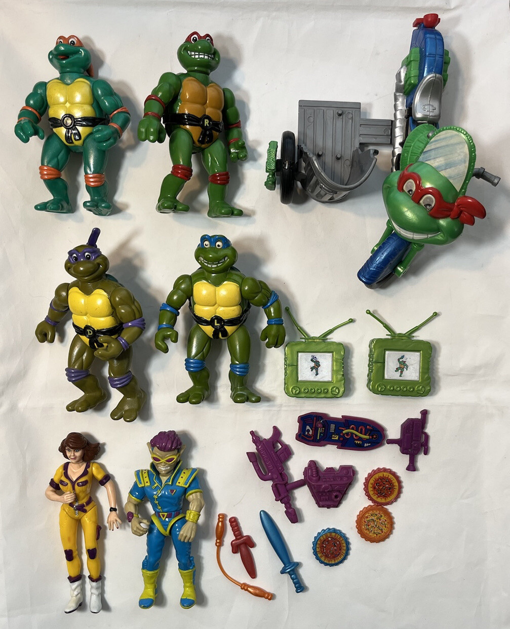 TEENAGE MUTANT NINJA TMNT Vintage 1993 Toon Turtles lot weapons Neutrino bike