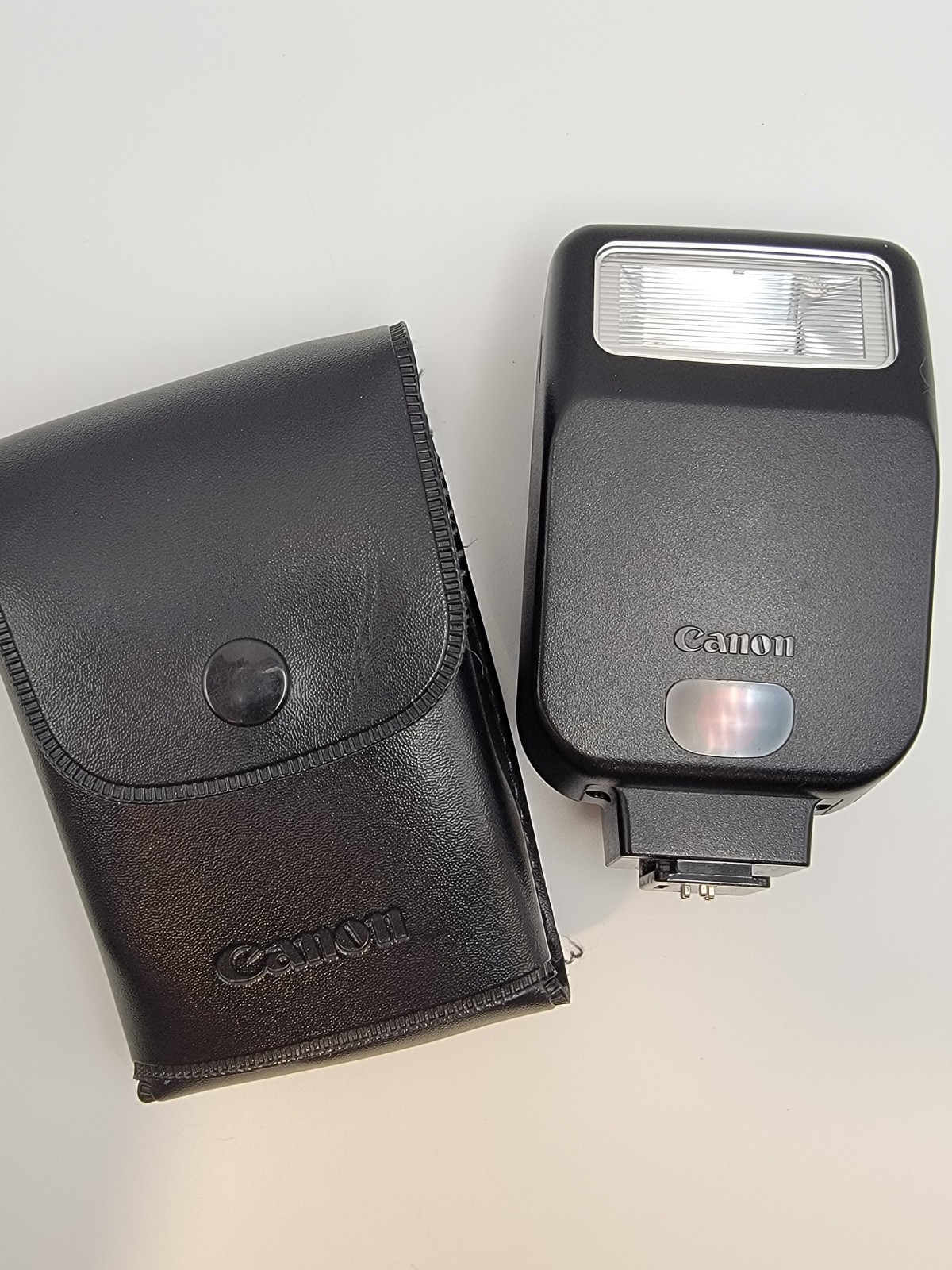 CANON Speedlight 200E Flash TESTED WORKS with Case CLEAN Battery Compartment