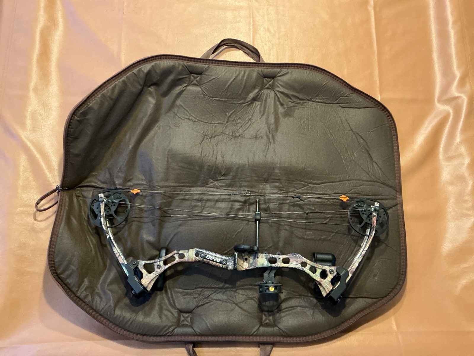 Bear Archery compound hunting youth bow by Bear bows