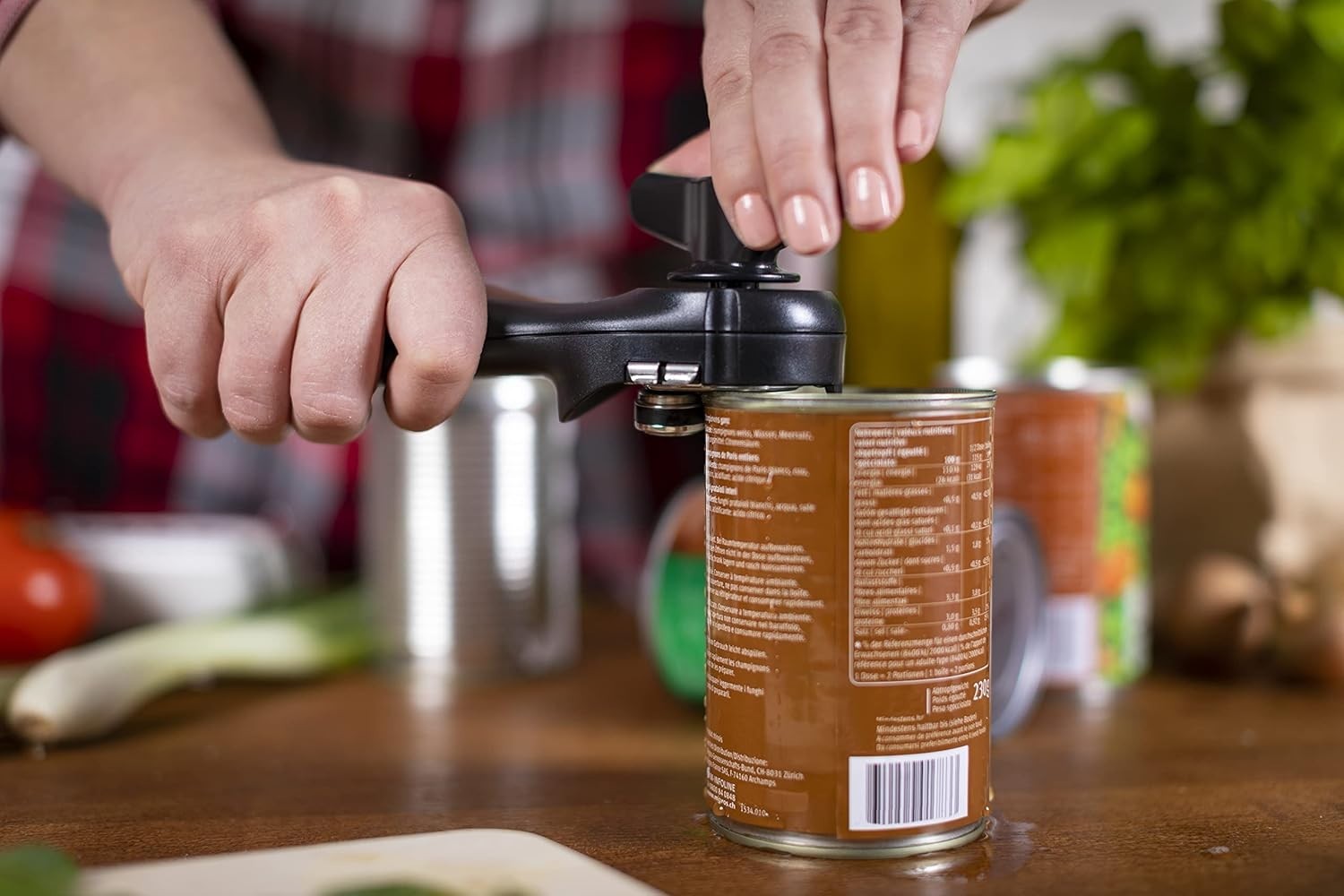 Smooth-Edge Auto Safety Can Opener, Black