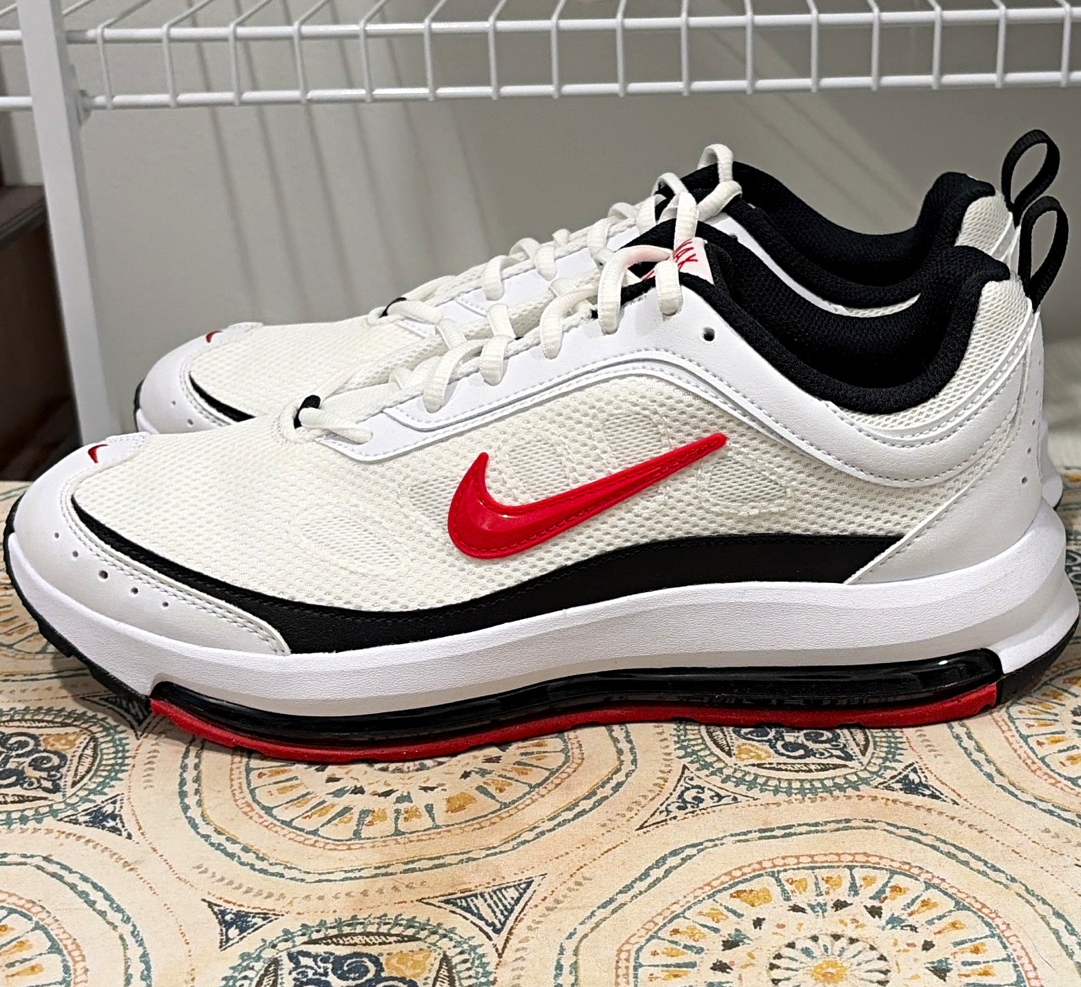 Nike Air Max AP Men’s Low Top Mesh Lace Up Sneaker White/Black/Red CU4826-101