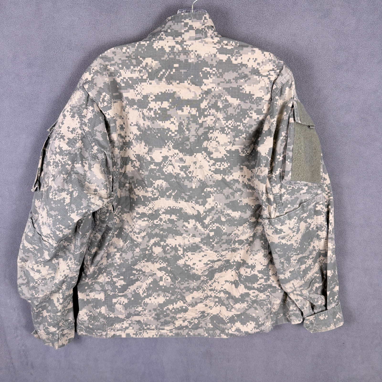 Army Combat Uniform ACU Coat Mens Medium Regular Digital Camo Insect Guard