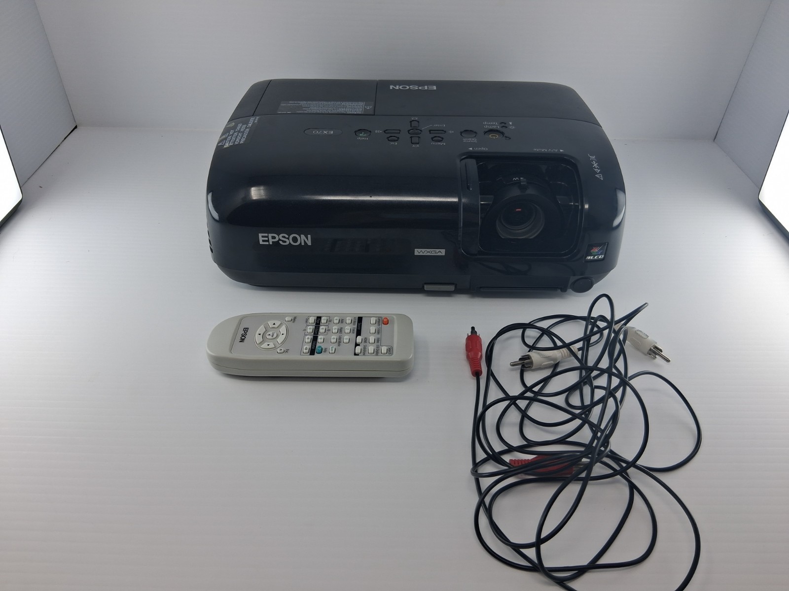 Epson EX70 WXGA 3LCD Multimedia Projector HDMI Remote Tested