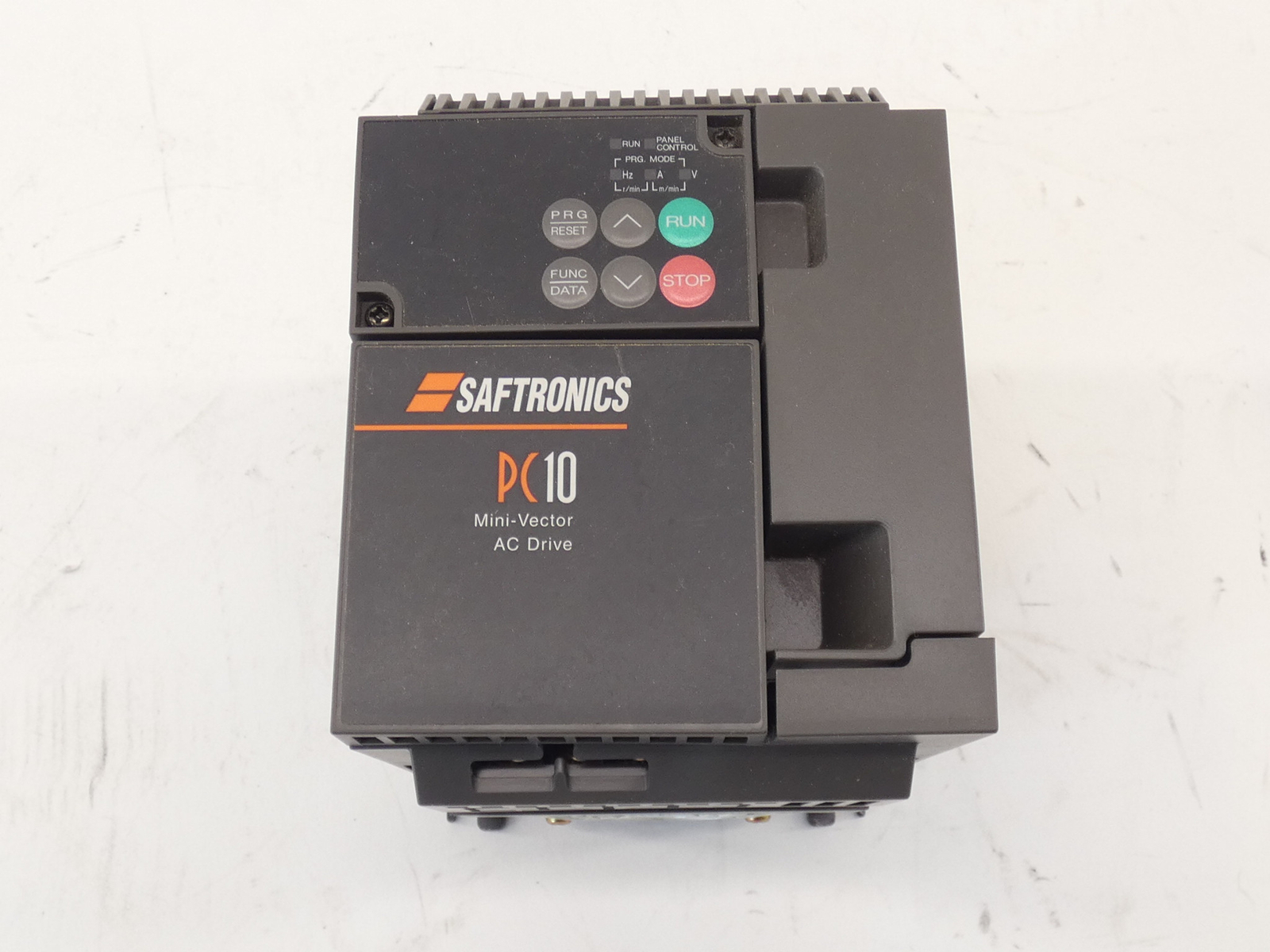 2HP Saftronics PC102002-9 Mini-Vector AC Drive 200-230V 11.1A 3PH PC10E1ST320...