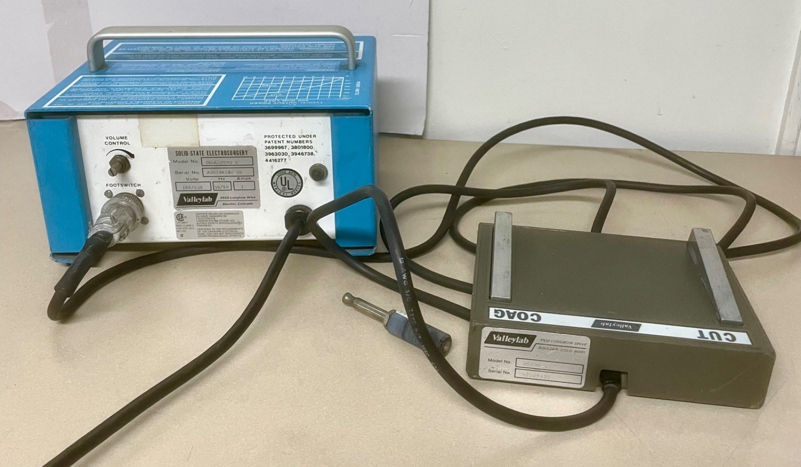 Valleylab SurgiStat Solid State Electrosurgery Unit w/ Footswitch
