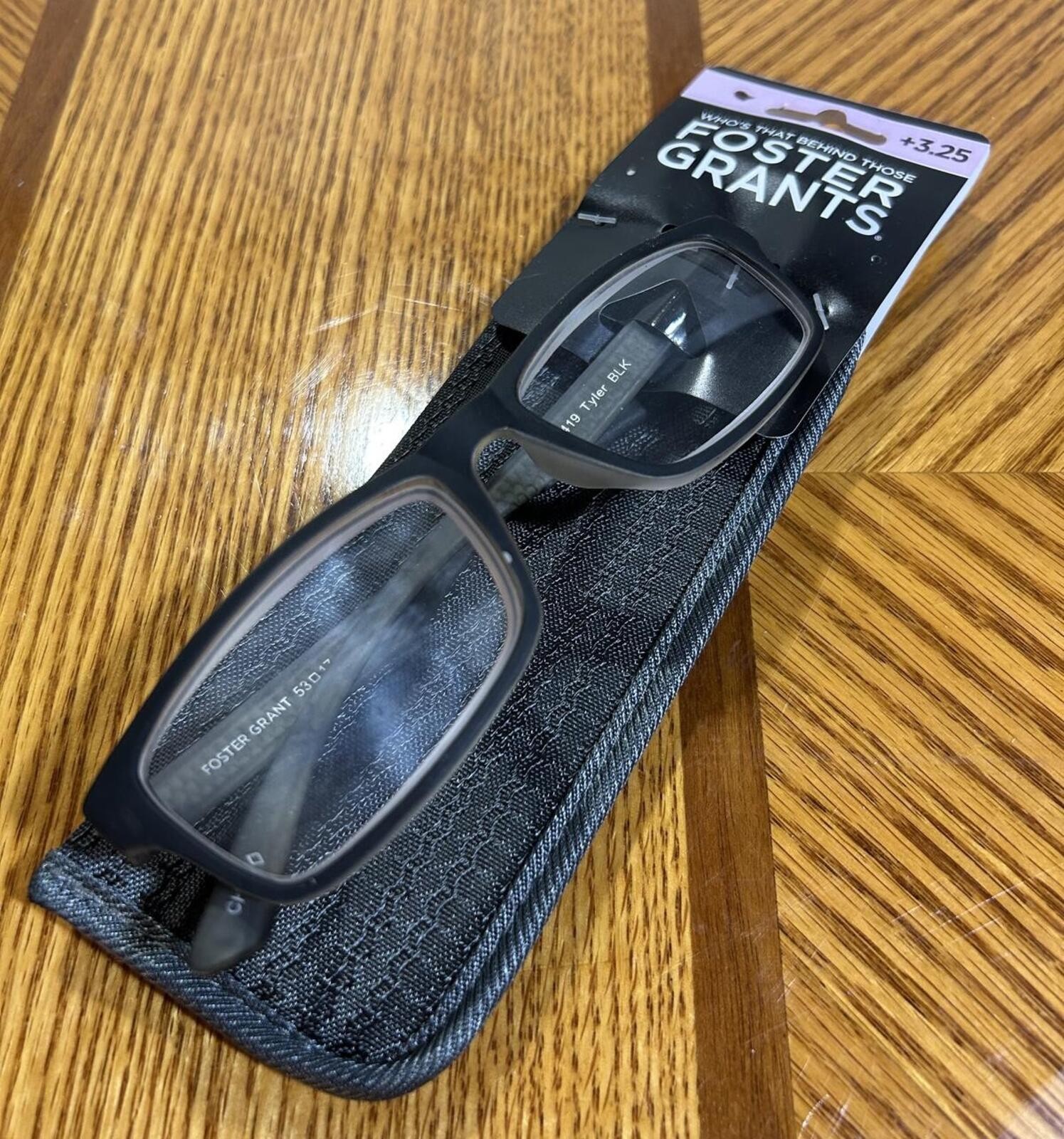 Foster Grants Reading Glasses +3.25 with Black Frame and Case