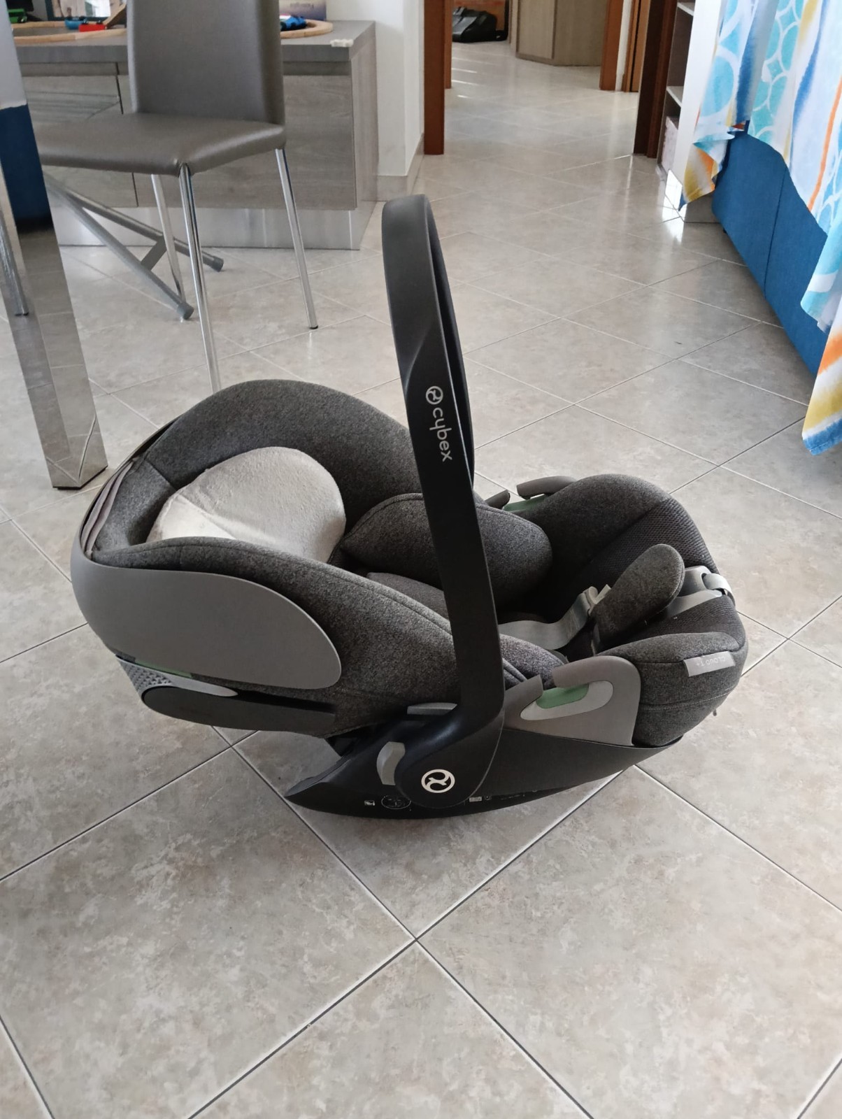 Cybex Cloud T i-size egg