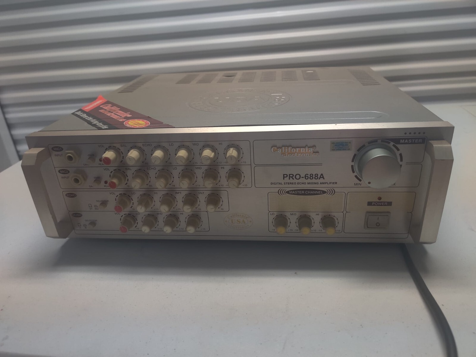 california electronics PRO-688A DIGITAL STEREO ECHO MIXING AMPLIFIER