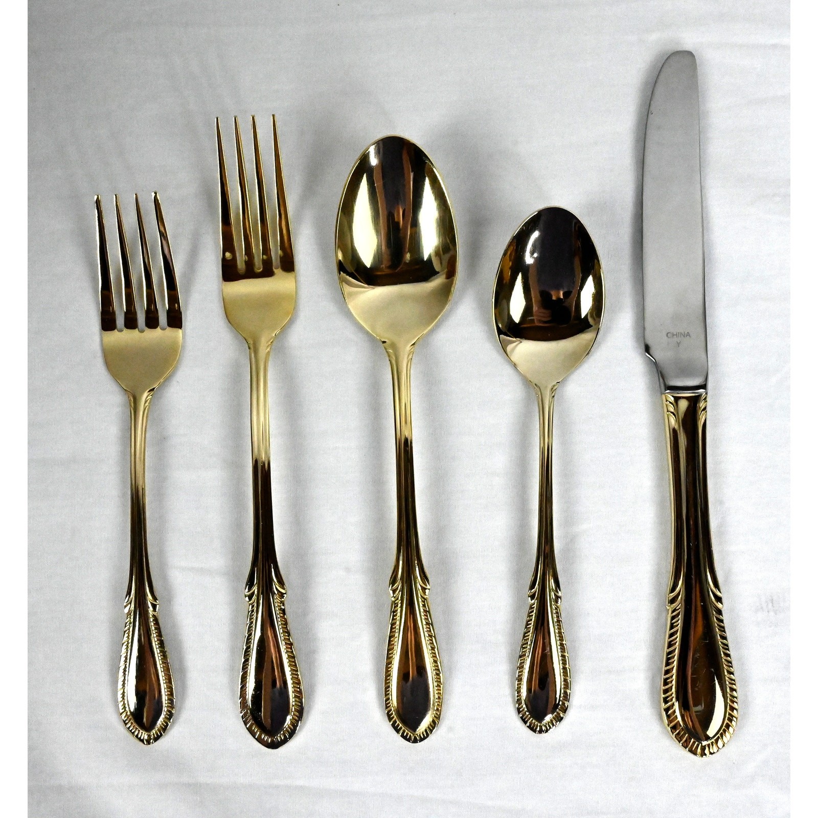 Farberware BREEZE GOLD Pattern Gold Electroplate 64 PC Flatware Set w/ Box