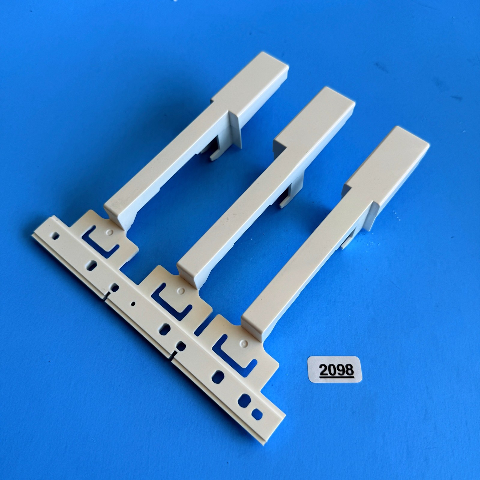 NOVATION MIDI Keyboard LunchKey 25 MK3 Used Part: White Keys [D-F-A] 3 Key Set