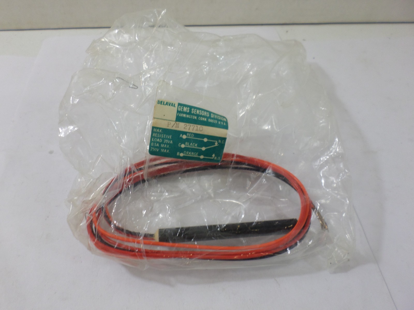 New Surplus Delaval 27710 Gems Sensor Division Load 20VA  .5A  250V