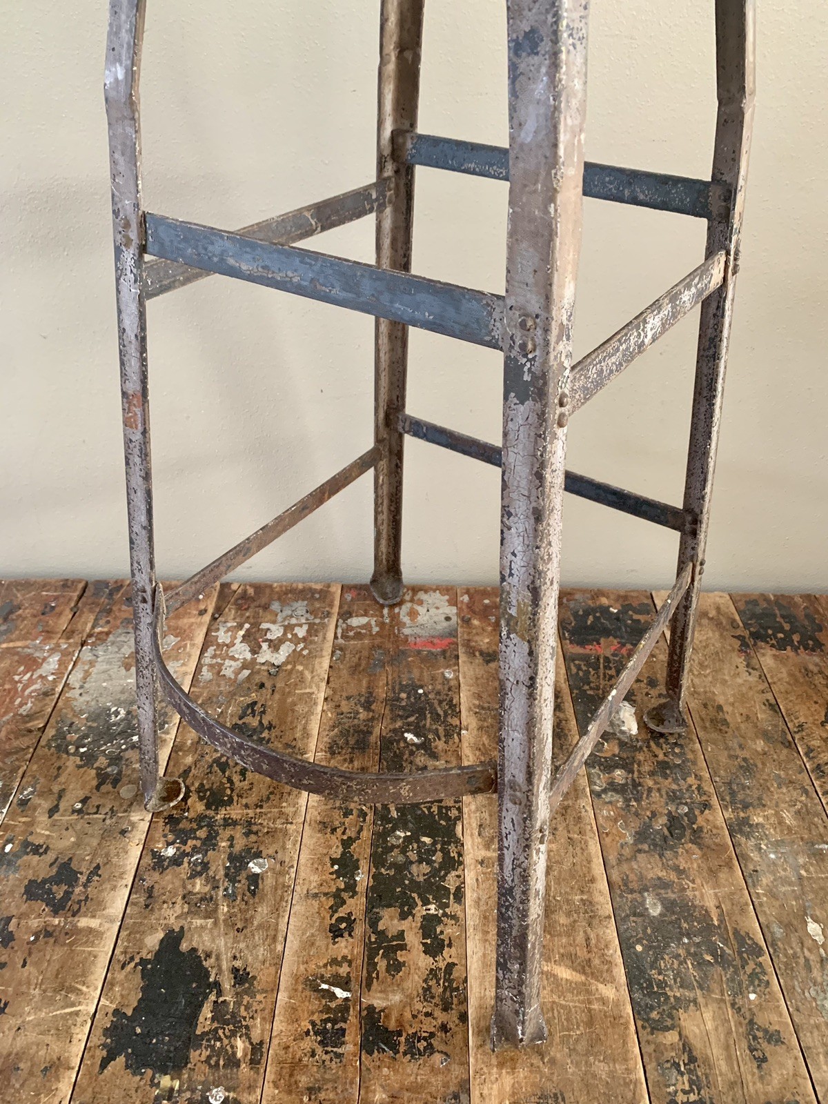 Vintage Industrial Drafting Machinist Factory Stool w/ Foot Rest