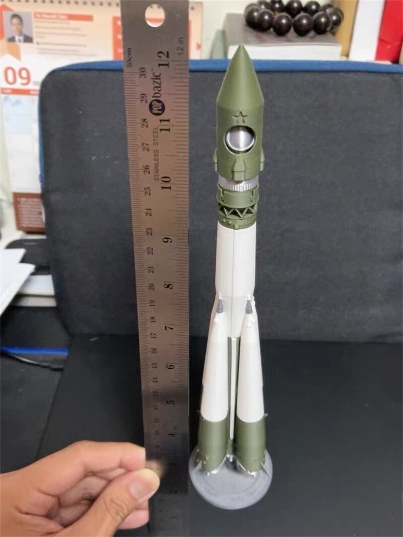 1:144 Russian Восток Boctok Carry Rocket Spacecraft Finished Model Painted Toys