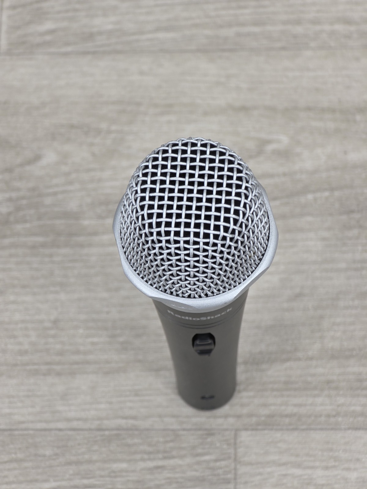 VTG 1990s Radio Shack Model 33-128 Vocal Super Cardloid Microphone (No Cable)