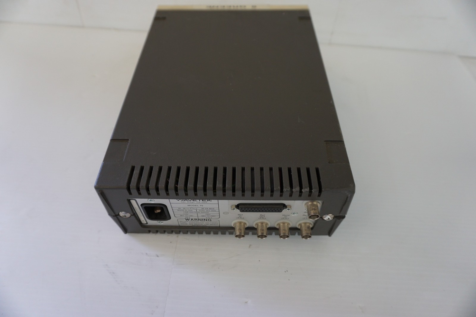 WAVETEK ARBITRARY WAVEFORM GENERATOR MODEL 75 (BFR14)