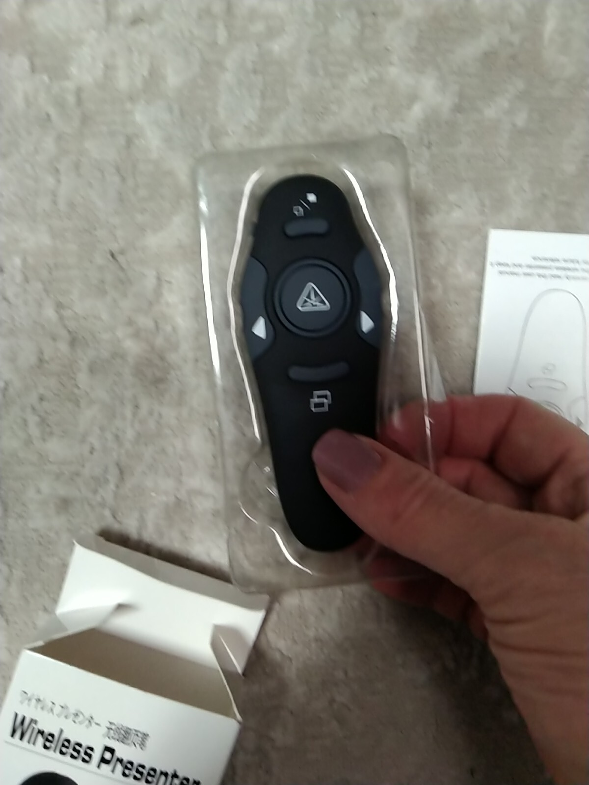 Wireless Presenter Model D100, 2.4 GHz With Laser Pointer 39’ FT Range