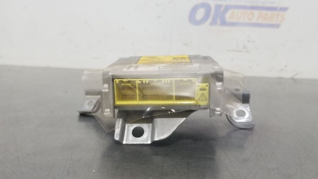 99 1999 TOYOTA 4 RUNNER SRS RESTRAINT CONTROL MODULE 8917035090